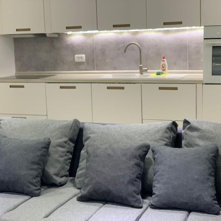 Green Apartment By Alex Rafael Zagabria Esterno foto