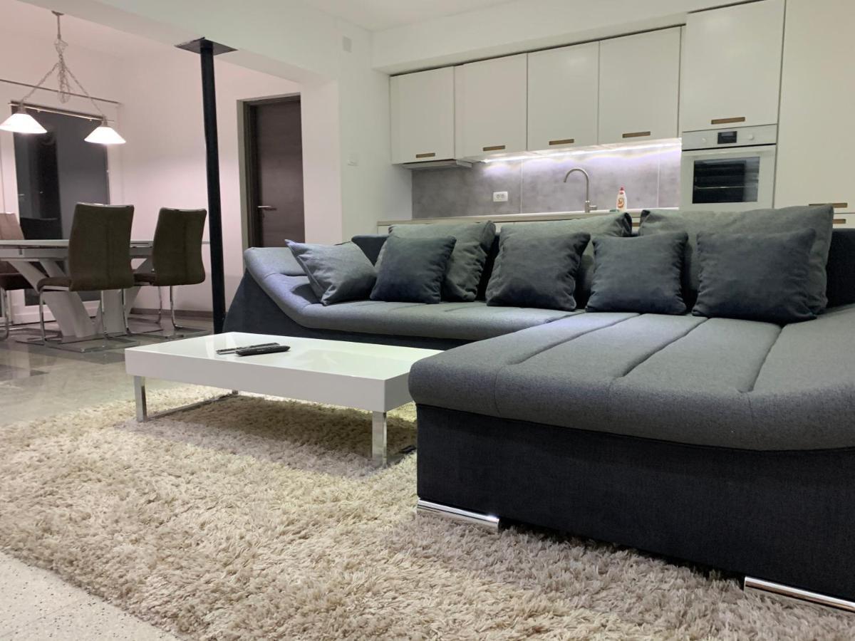 Green Apartment By Alex Rafael Zagabria Esterno foto